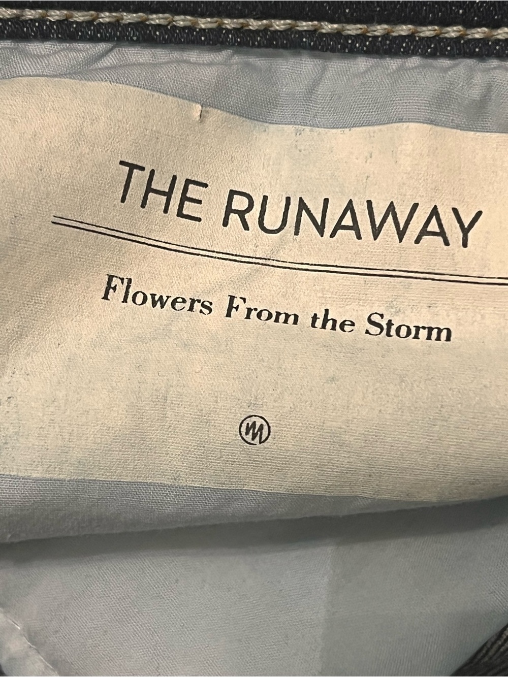 MOTHER The Runaway Flare Jeans Flowers From the Storm Dark Wash Denim 36 inseam - Picture 4 of 10